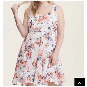 Torrid Size 1 White Floral Print Crinkled Chiffon Sleeveless Mini Dress